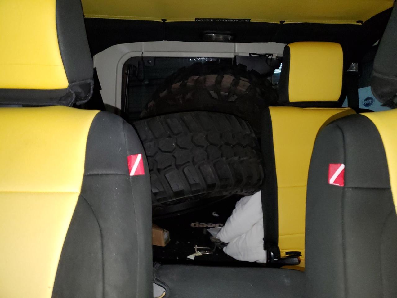 2016 Jeep Wrangler - Image 10