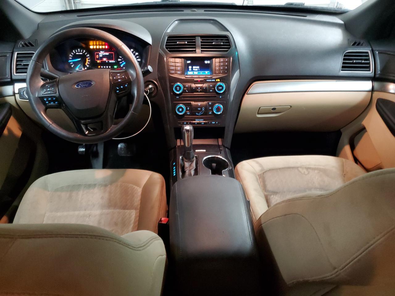 2016 Ford Explorer - Image 8