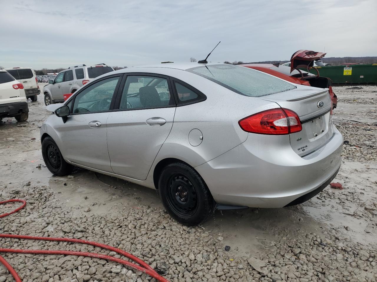 2011 Ford Fiesta - Image 2