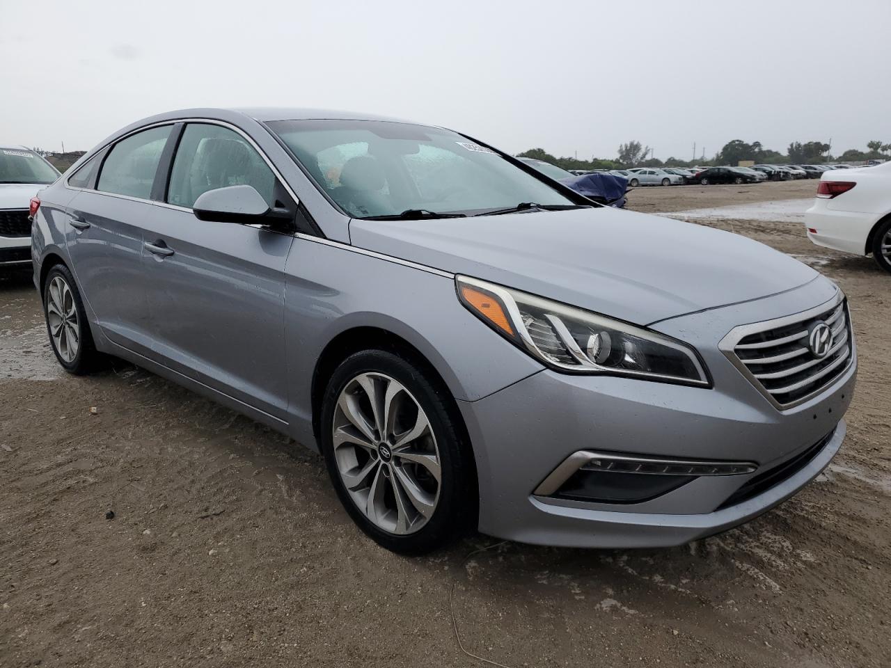 2015 Hyundai Sonata - Image 4