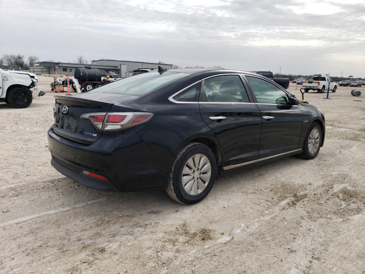 2016 Hyundai Sonata - Image 3