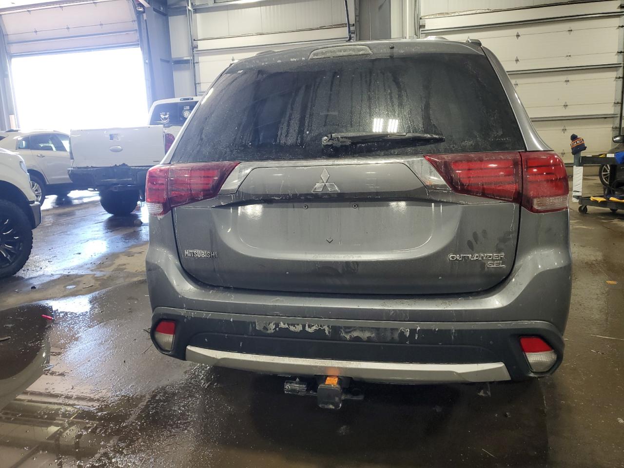 2016 Mitsubishi Outlander - Image 6