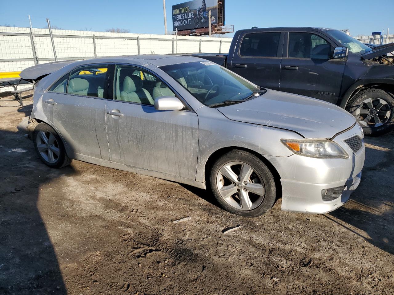 2011 Toyota Camry - Image 4
