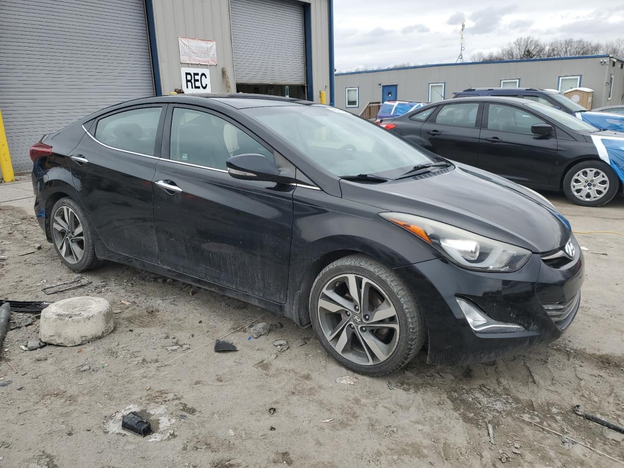 2015 Hyundai Elantra - Image 4