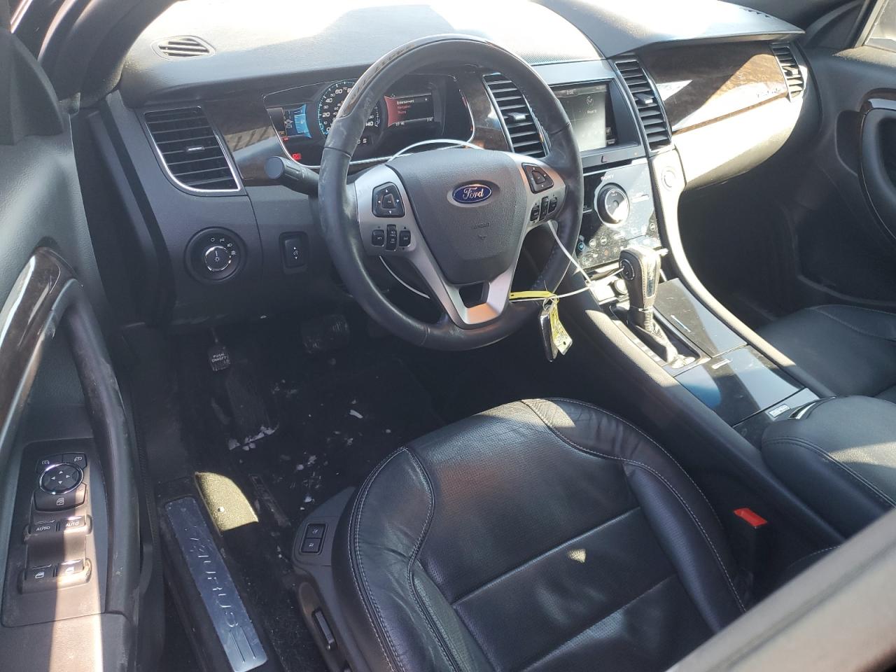 2015 Ford Taurus - Image 8