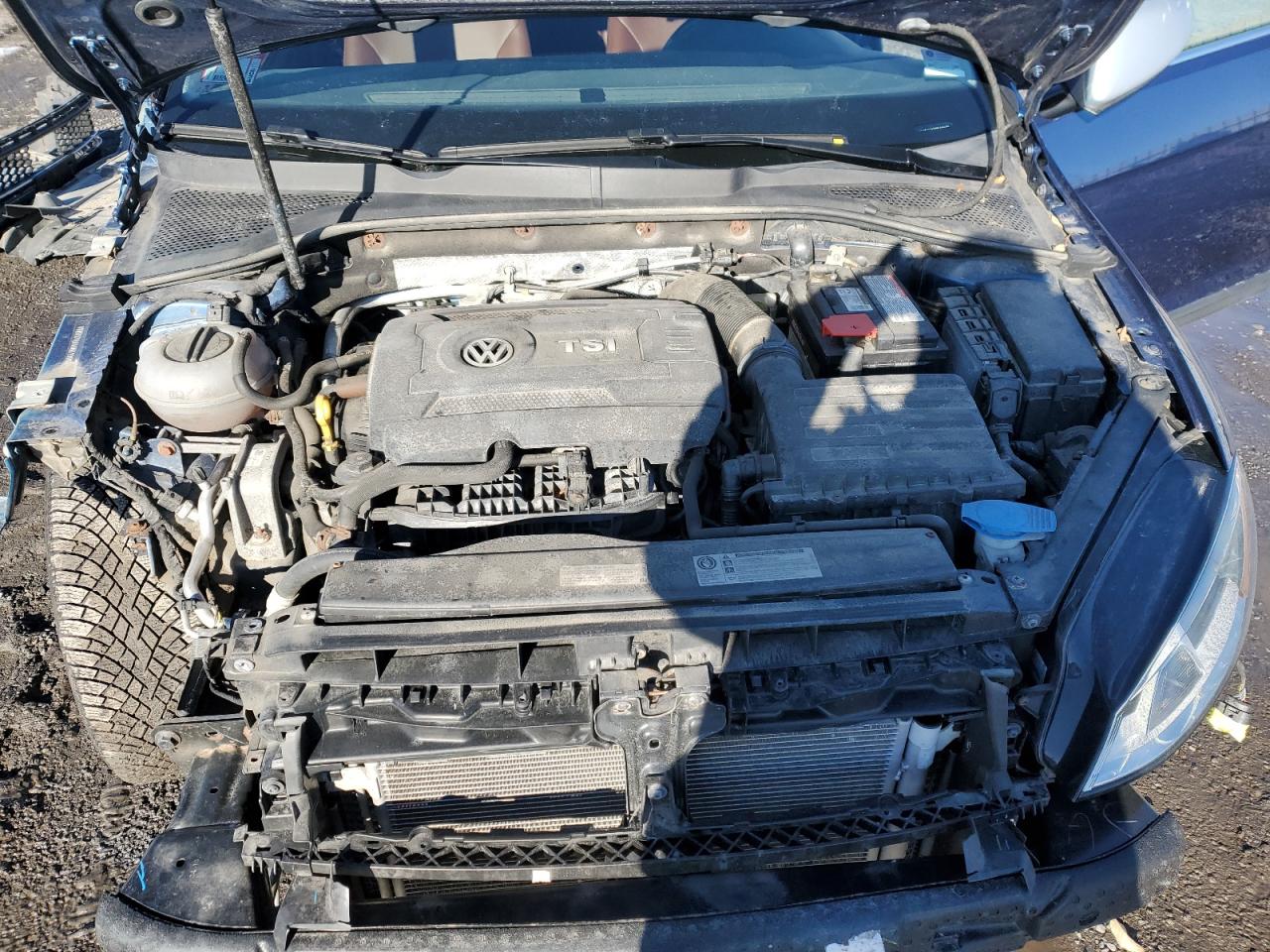 2017 Volkswagen Golf - Image 12