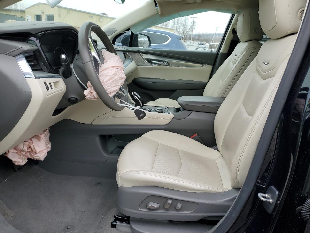 2021 Cadillac XT5 - Image 7