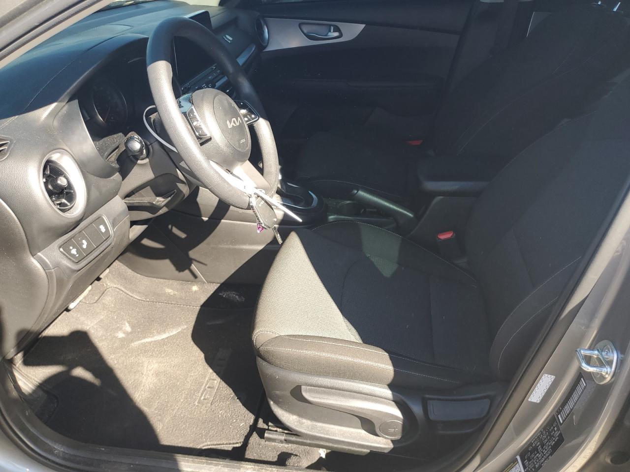 2023 Kia Forte - Image 7