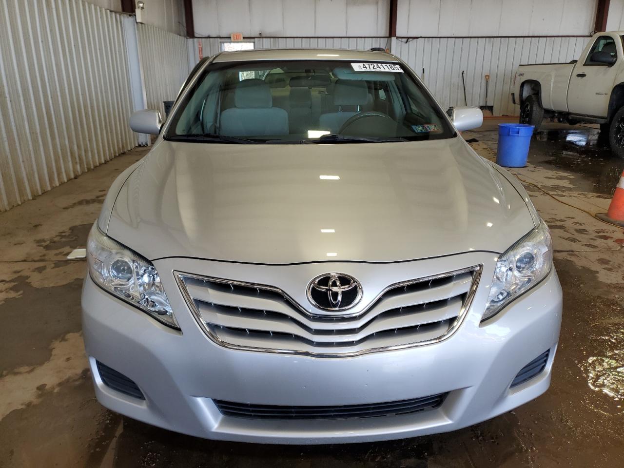 2010 Toyota Camry - Image 5