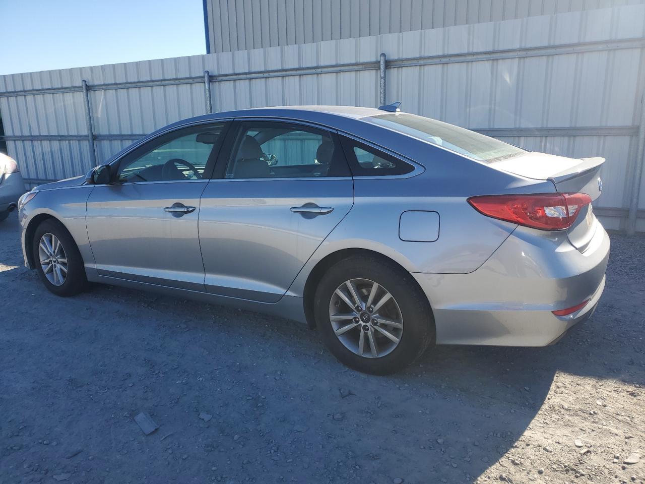 2016 Hyundai Sonata - Image 2
