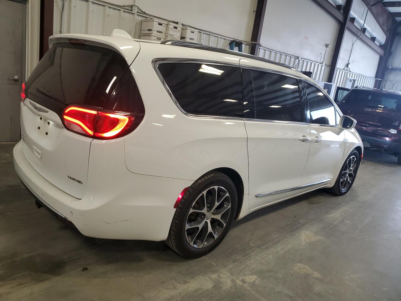 2018 Chrysler Pacifica - Image 3