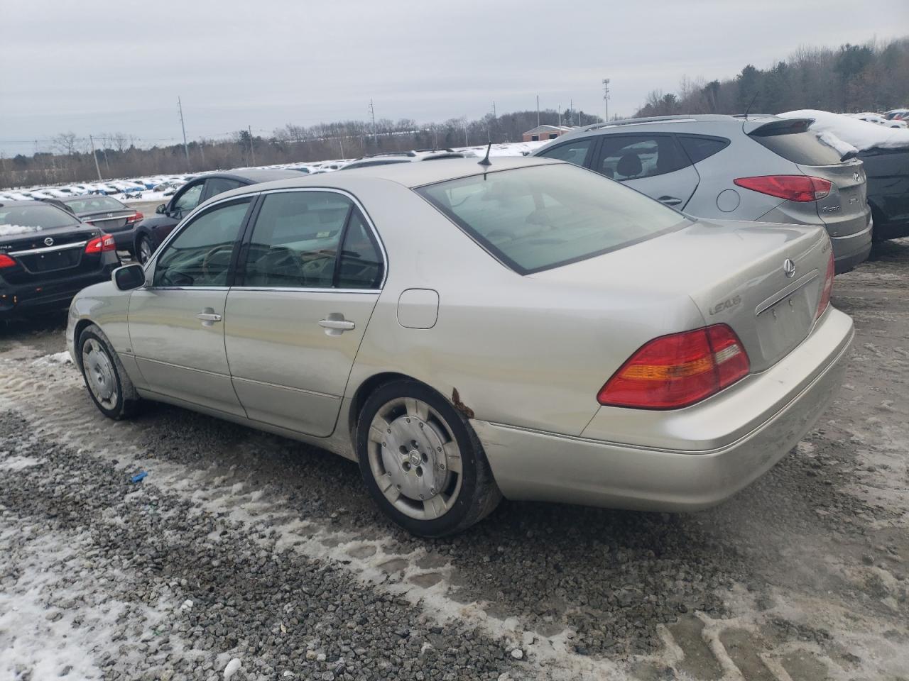 2002 Lexus LS - Image 2