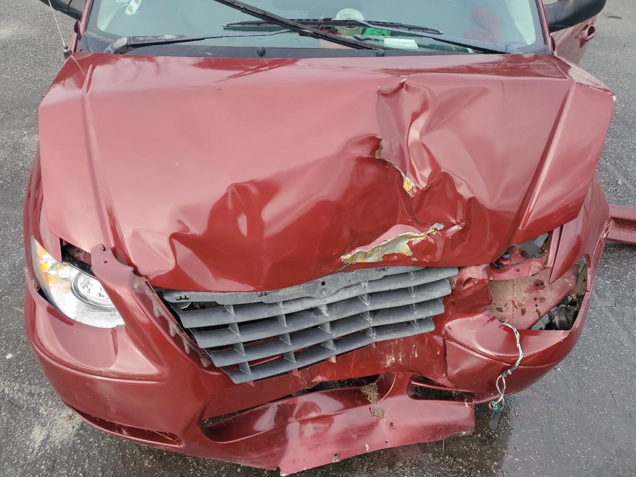 2007 Chrysler Town & Country - Image 13