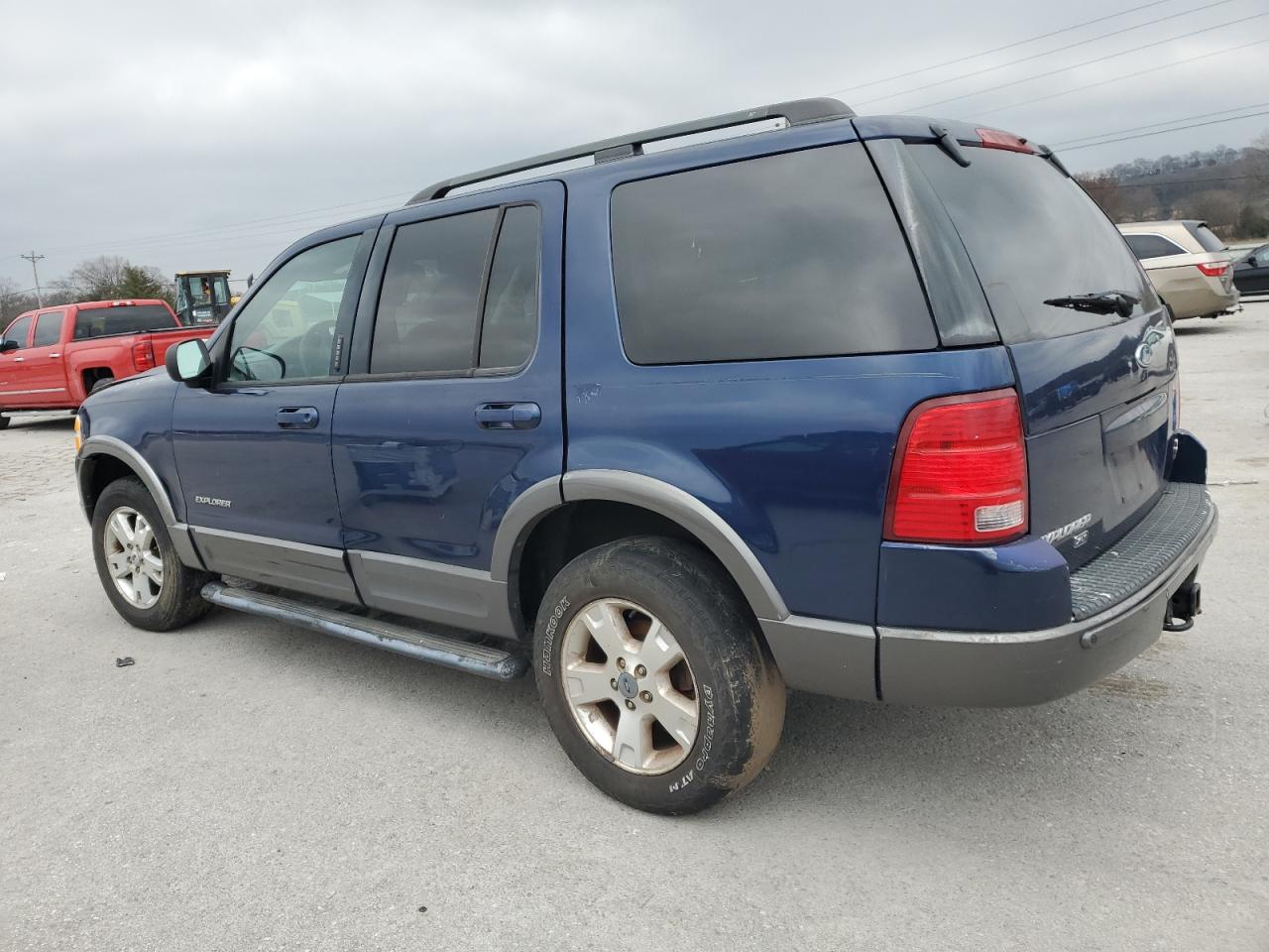 2004 Ford Explorer - Image 2