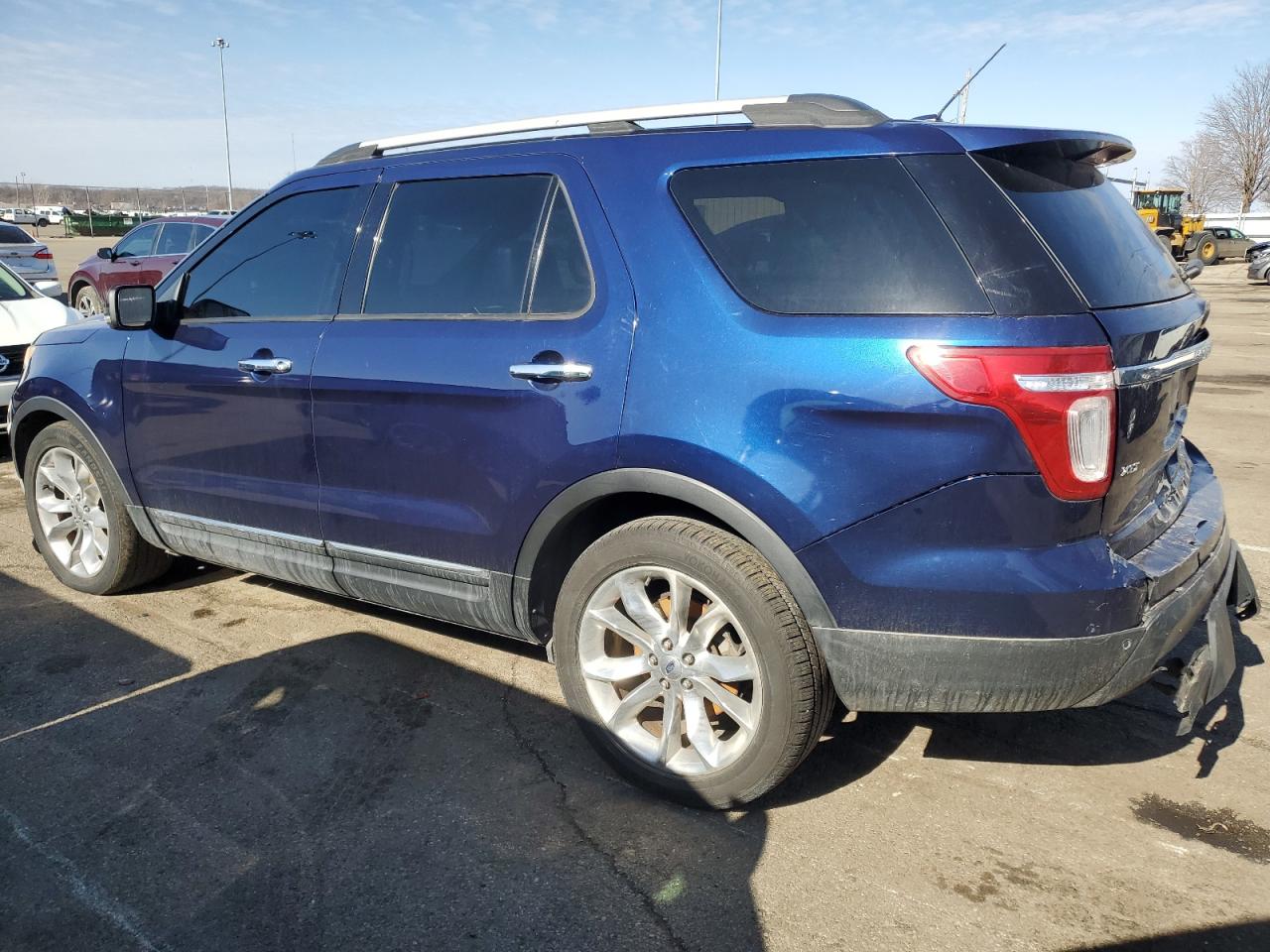 2011 Ford Explorer - Image 2