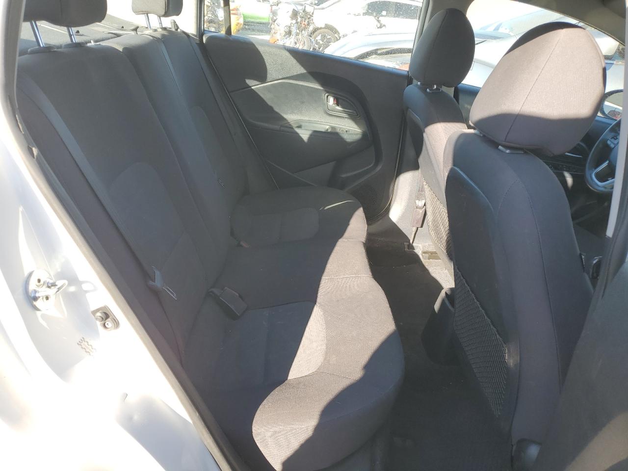 2016 Kia Rio - Image 10