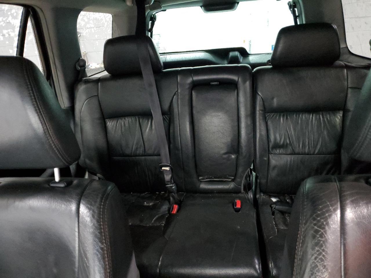 2004 Honda CR-V - Image 10