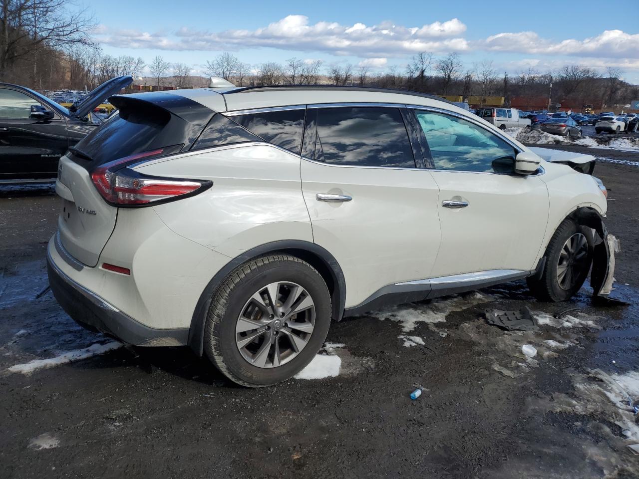 2017 Nissan Murano - Image 3