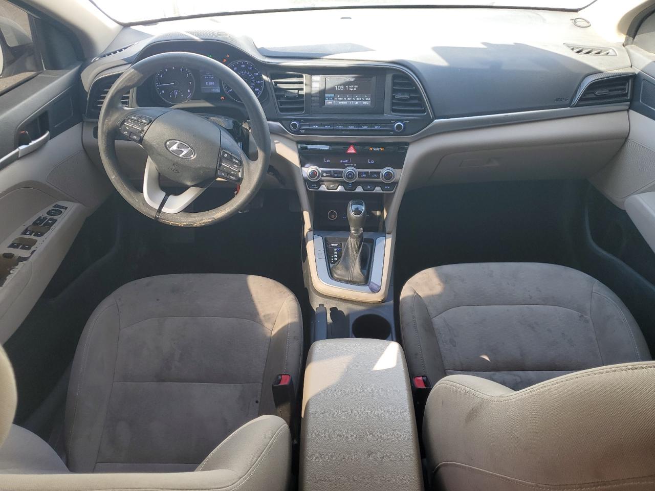 2020 Hyundai Elantra - Image 8
