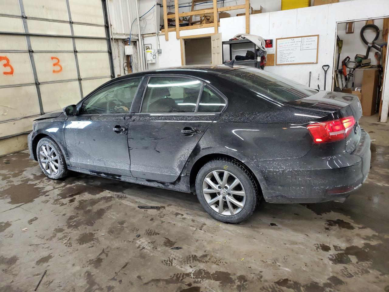 2015 Volkswagen Jetta - Image 2