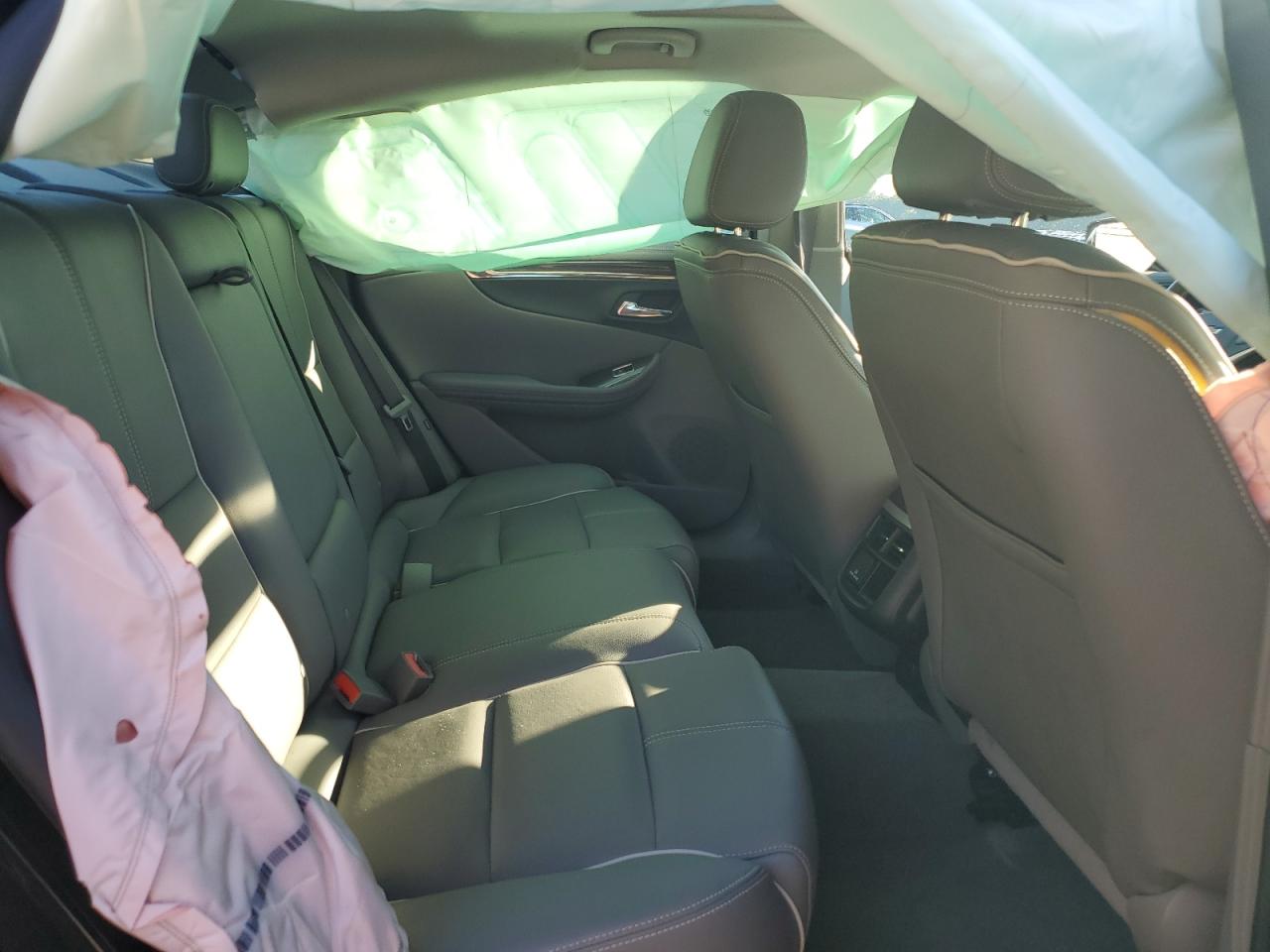 2017 Chevrolet Impala - Image 10
