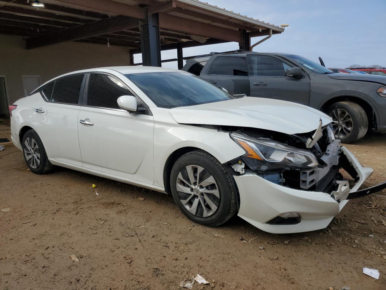 2020 Nissan Altima - Image 4