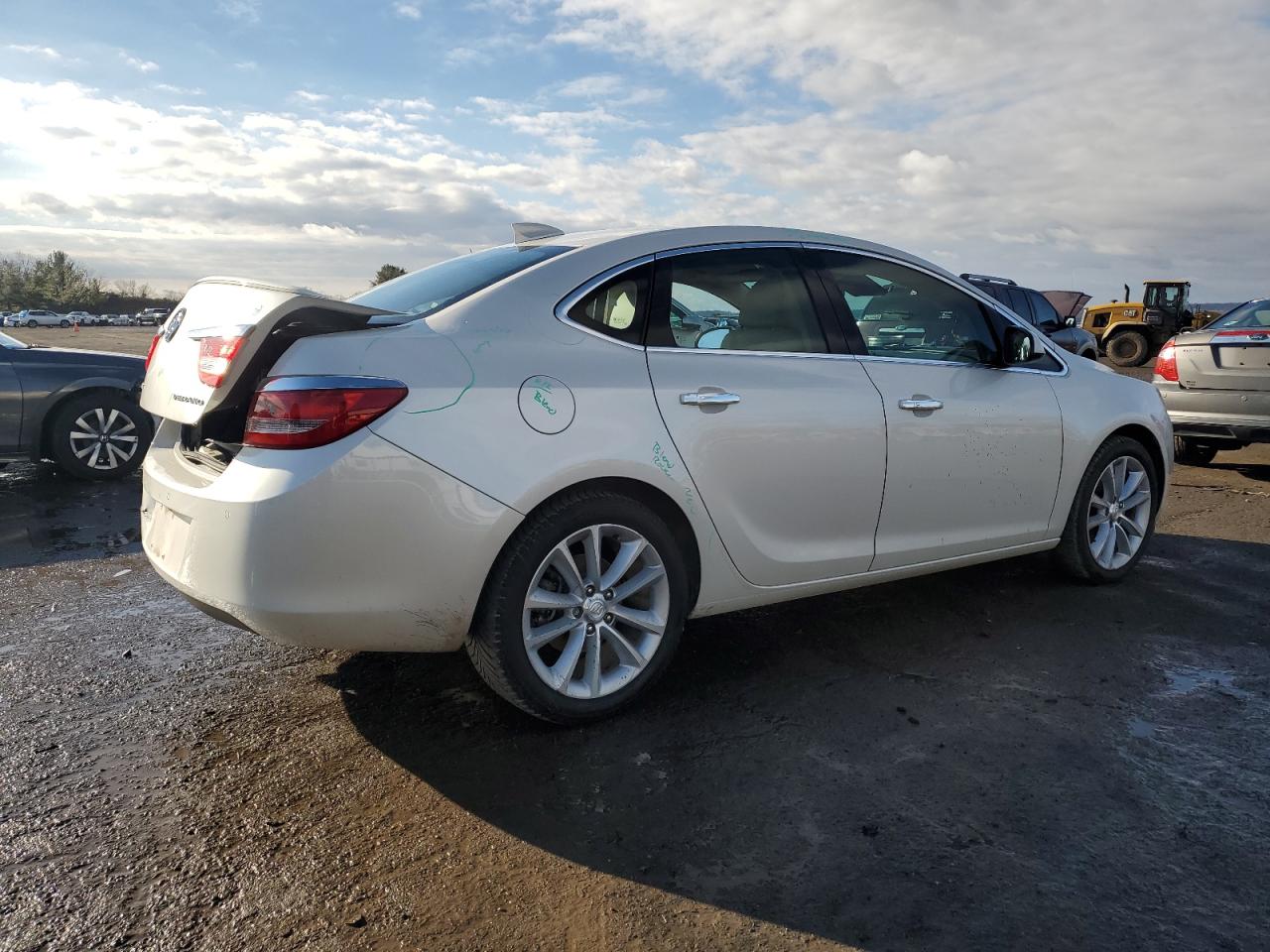 2016 Buick Verano - Image 3