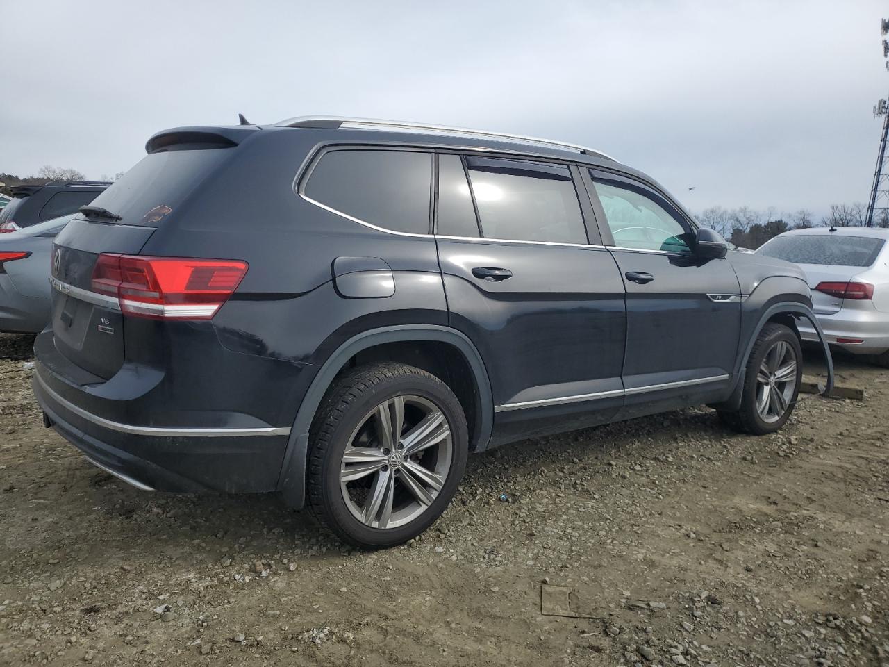 2018 Volkswagen Atlas - Image 3