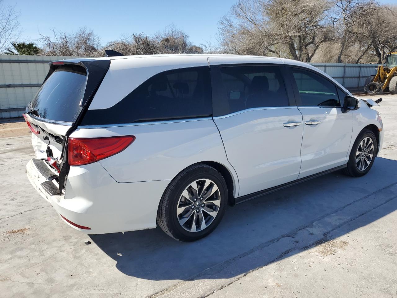 2024 Honda Odyssey - Image 3