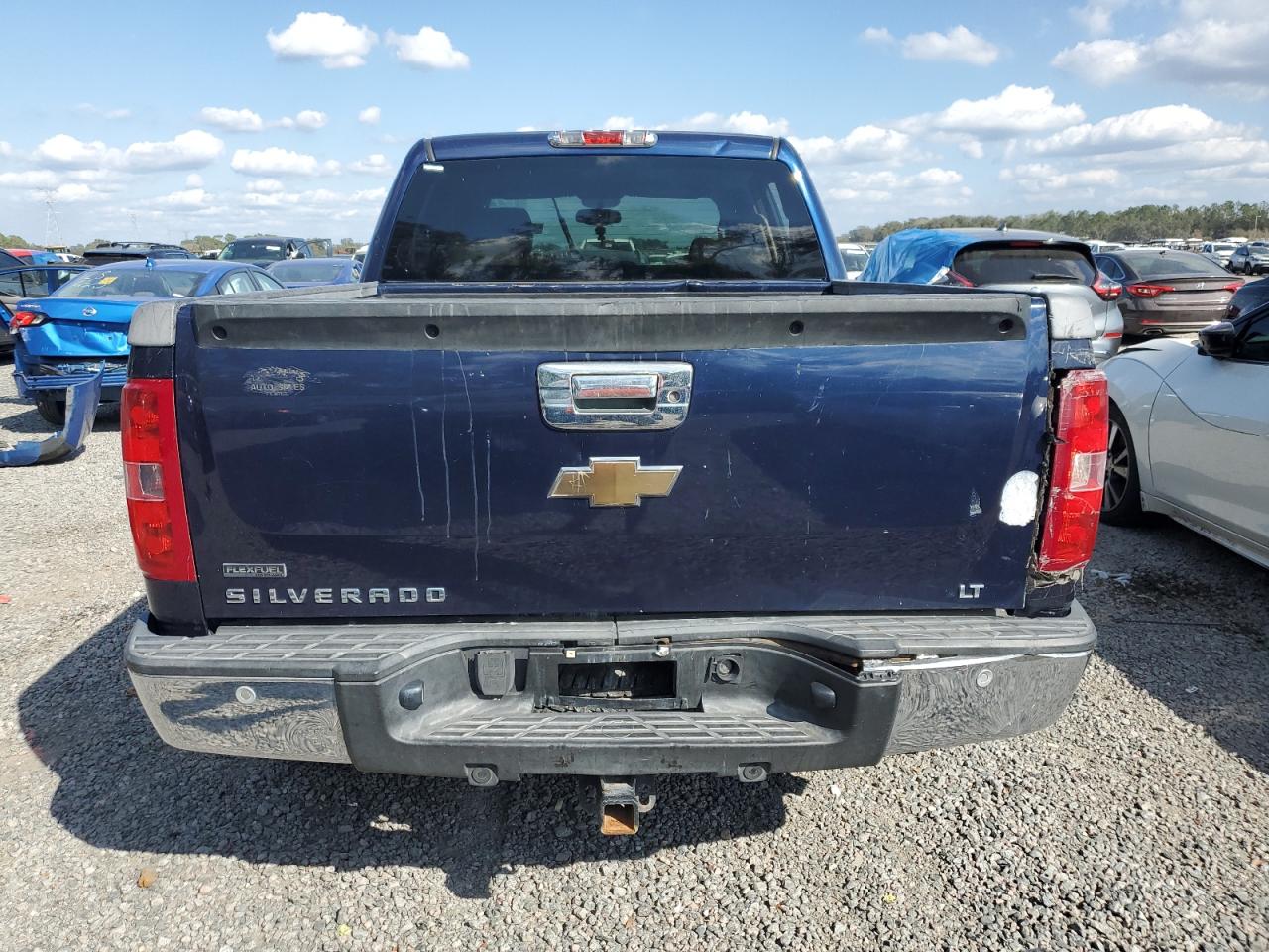 2011 Chevrolet Silverado - Image 6