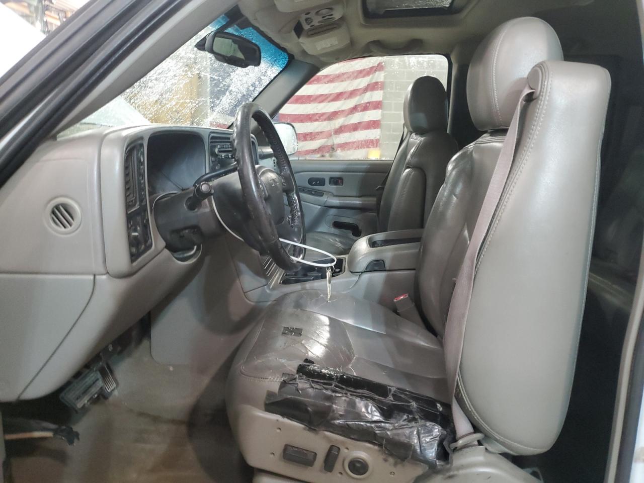 2005 GMC Sierra - Image 7