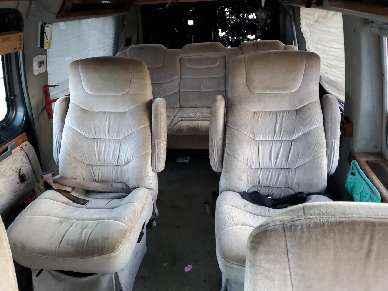 1994 Ford Econoline - Image 10