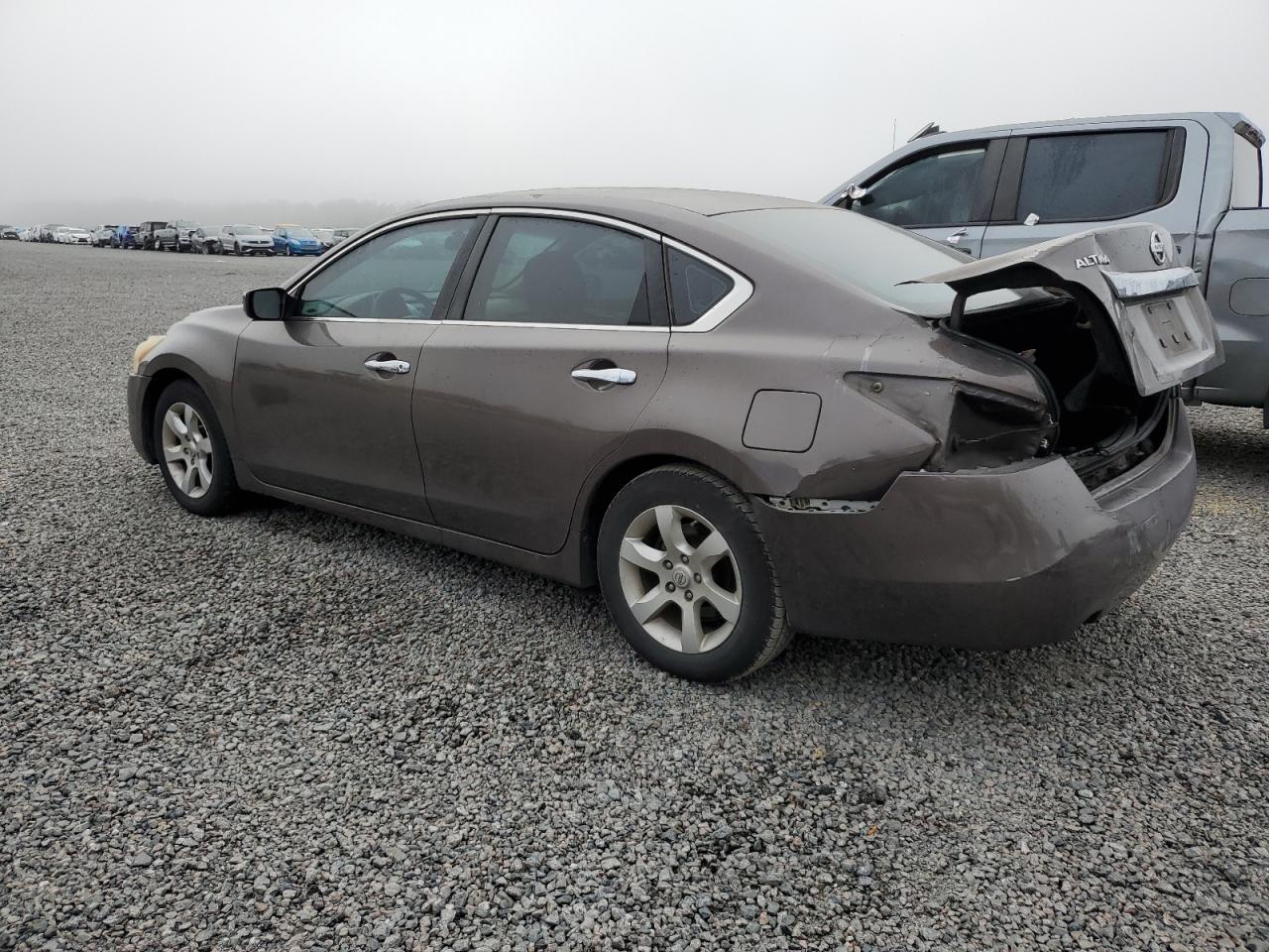 2013 Nissan Altima - Image 2