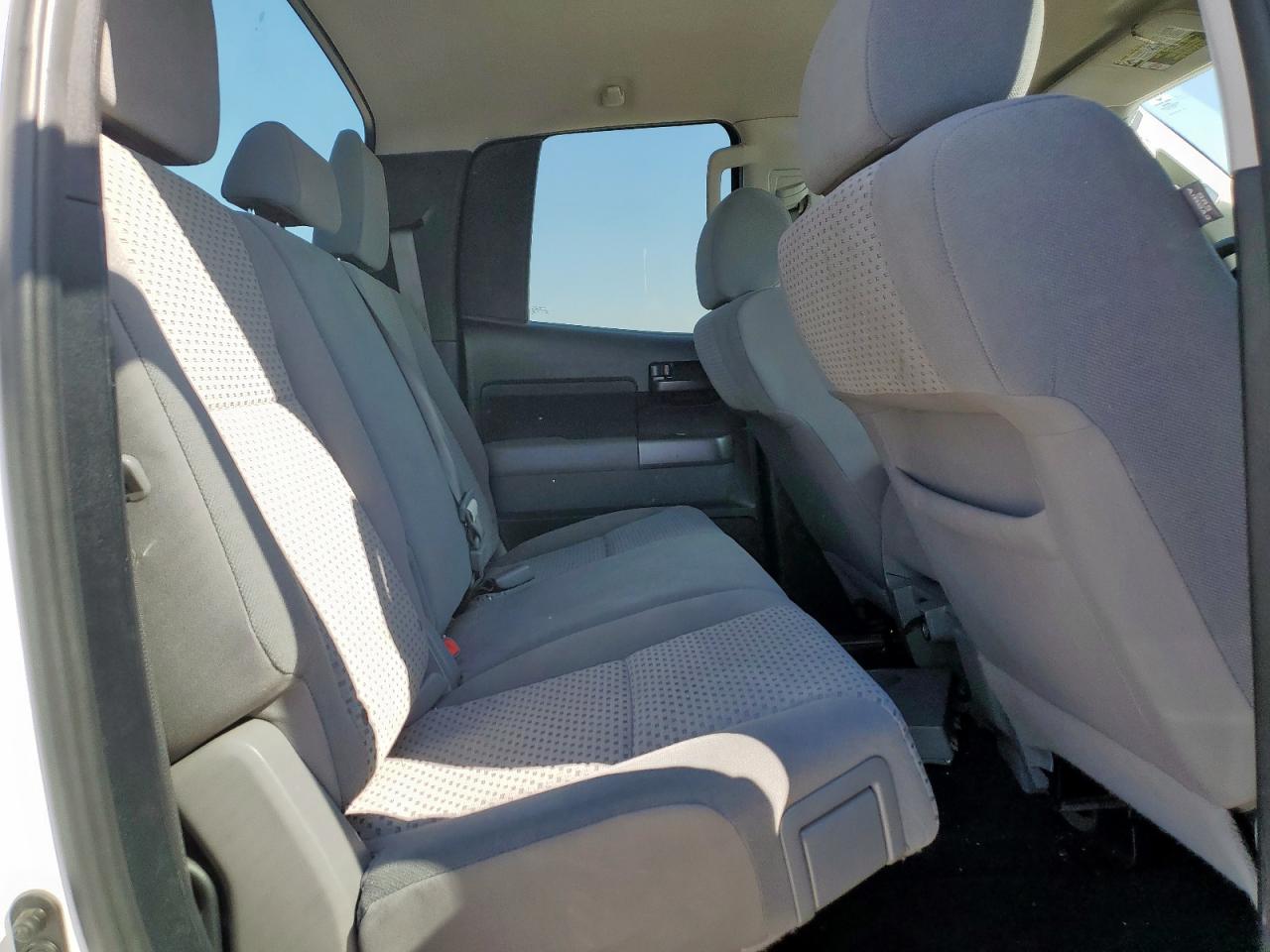 2013 Toyota Tundra - Image 10
