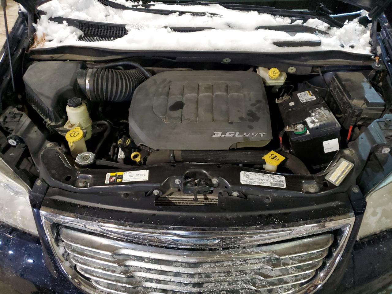 2013 Chrysler Town & Country - Image 12