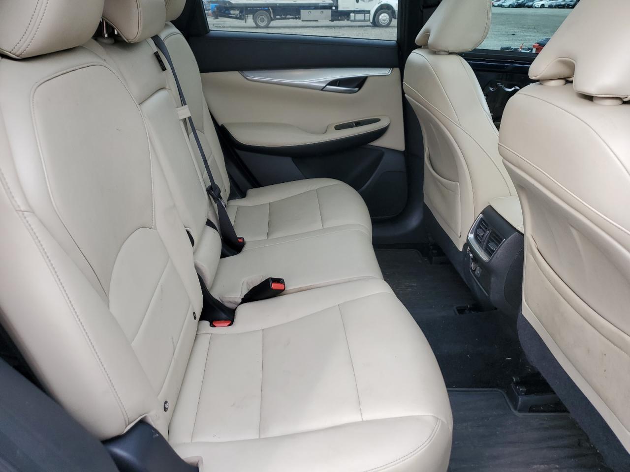 2019 Infiniti QX50 - Image 11