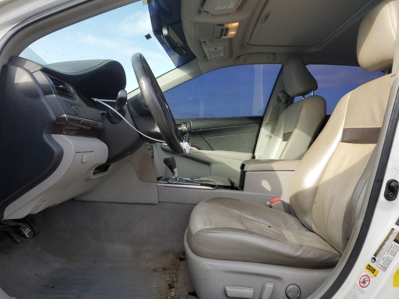 2014 Toyota Camry - Image 7