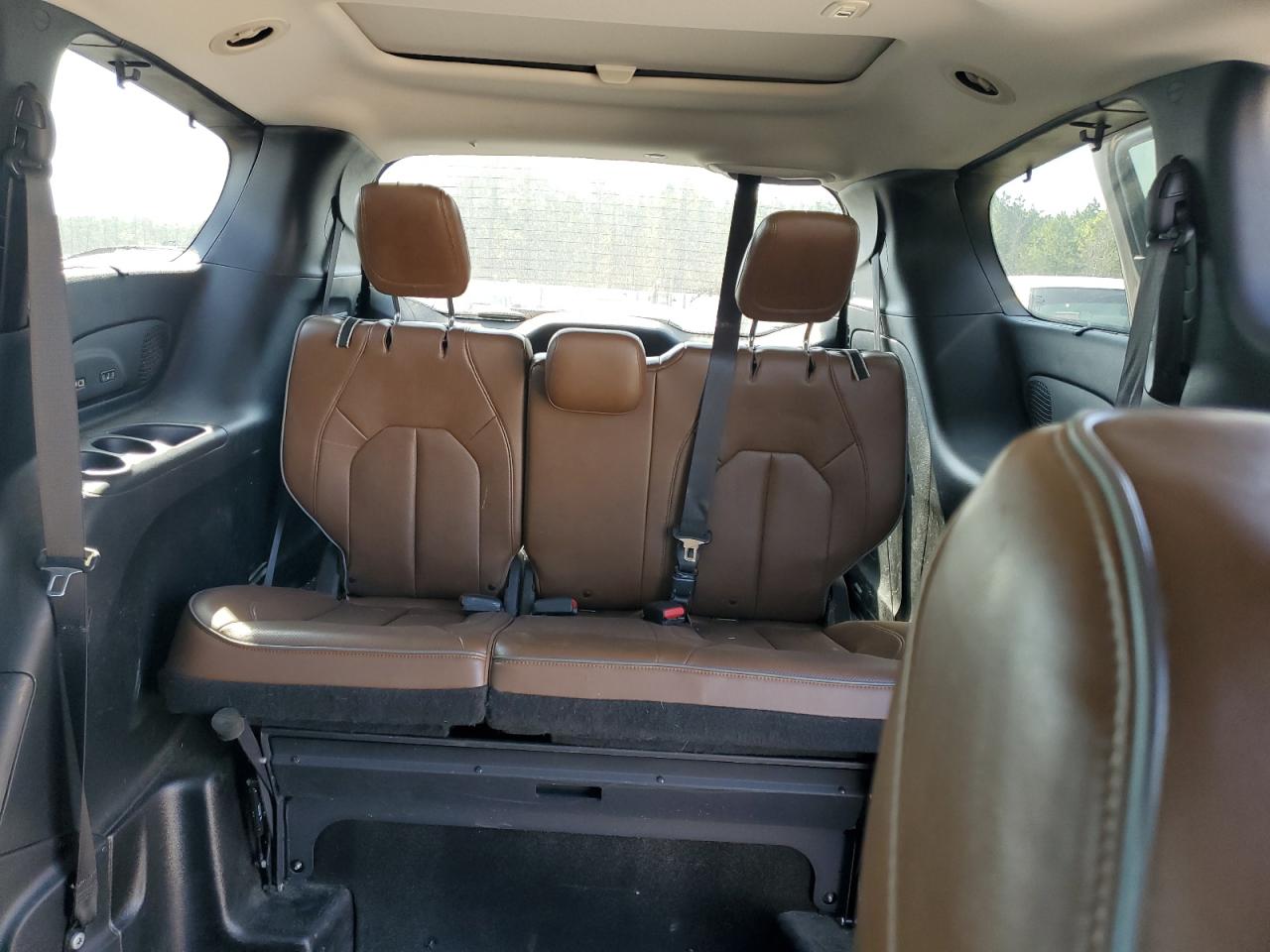 2017 Chrysler Pacifica - Image 10