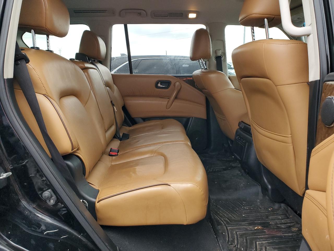 2016 Infiniti QX80 - Image 11