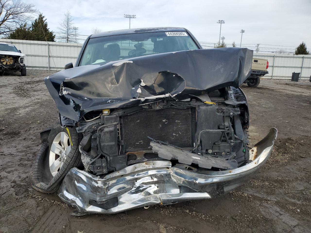 2014 RAM 1500 - Image 5