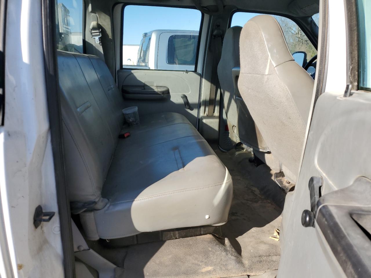 2007 Ford F350 - Image 6