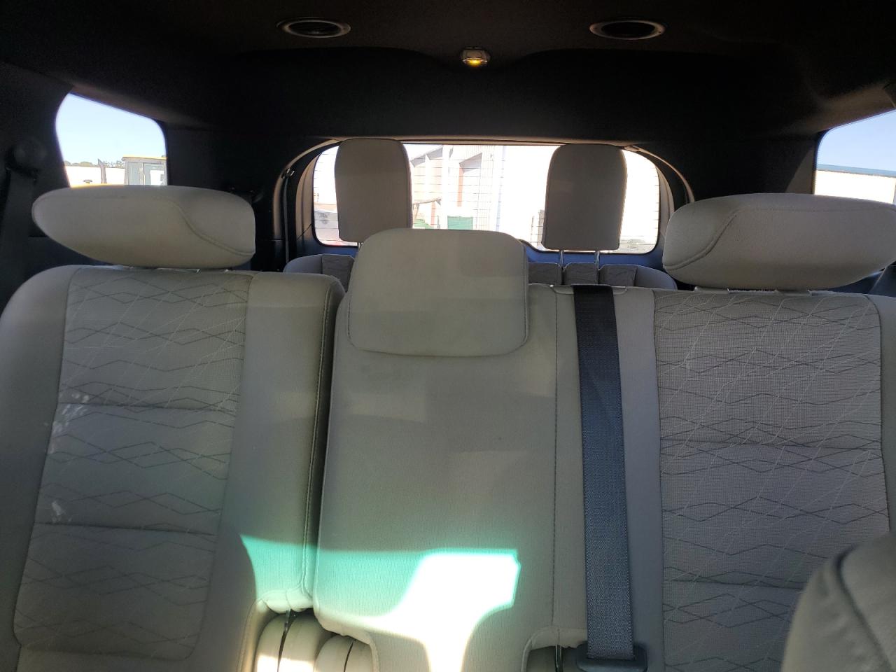 2015 Ford Explorer - Image 10