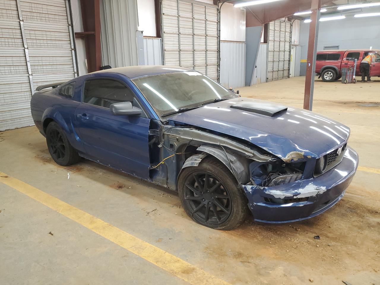 2008 Ford Mustang - Image 4