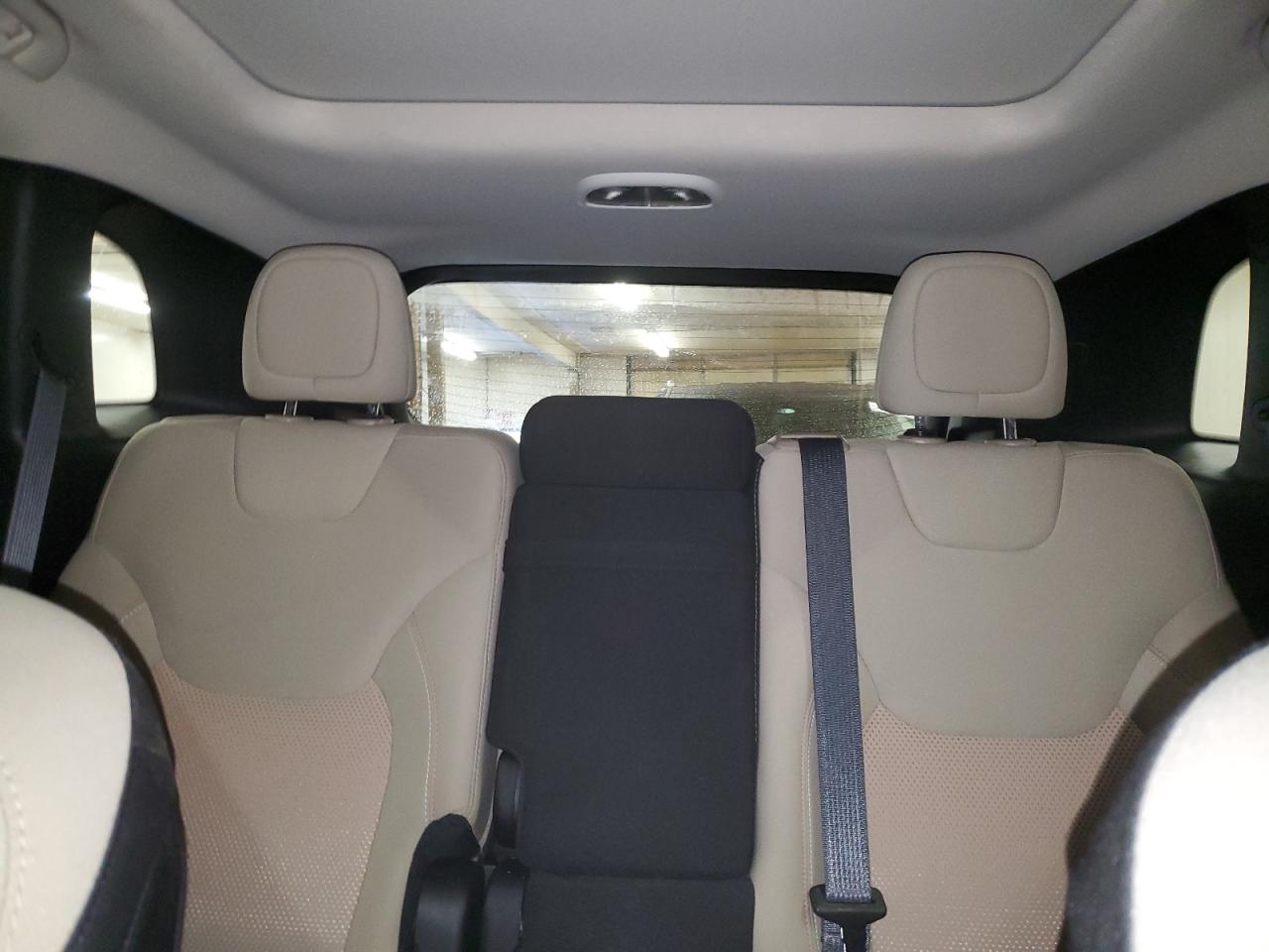 2016 Jeep Grand Cherokee - Image 10