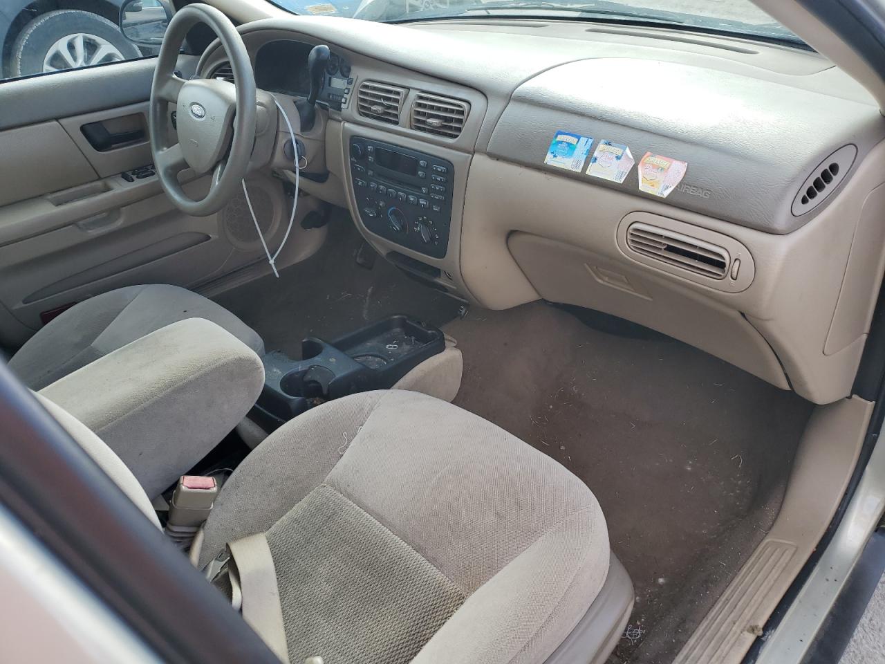 2004 Ford Taurus - Image 8