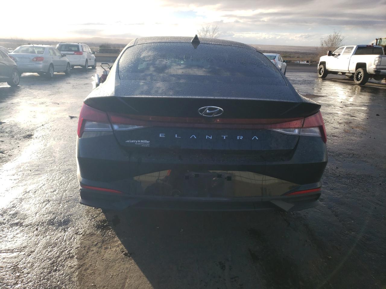 2023 Hyundai Elantra - Image 6