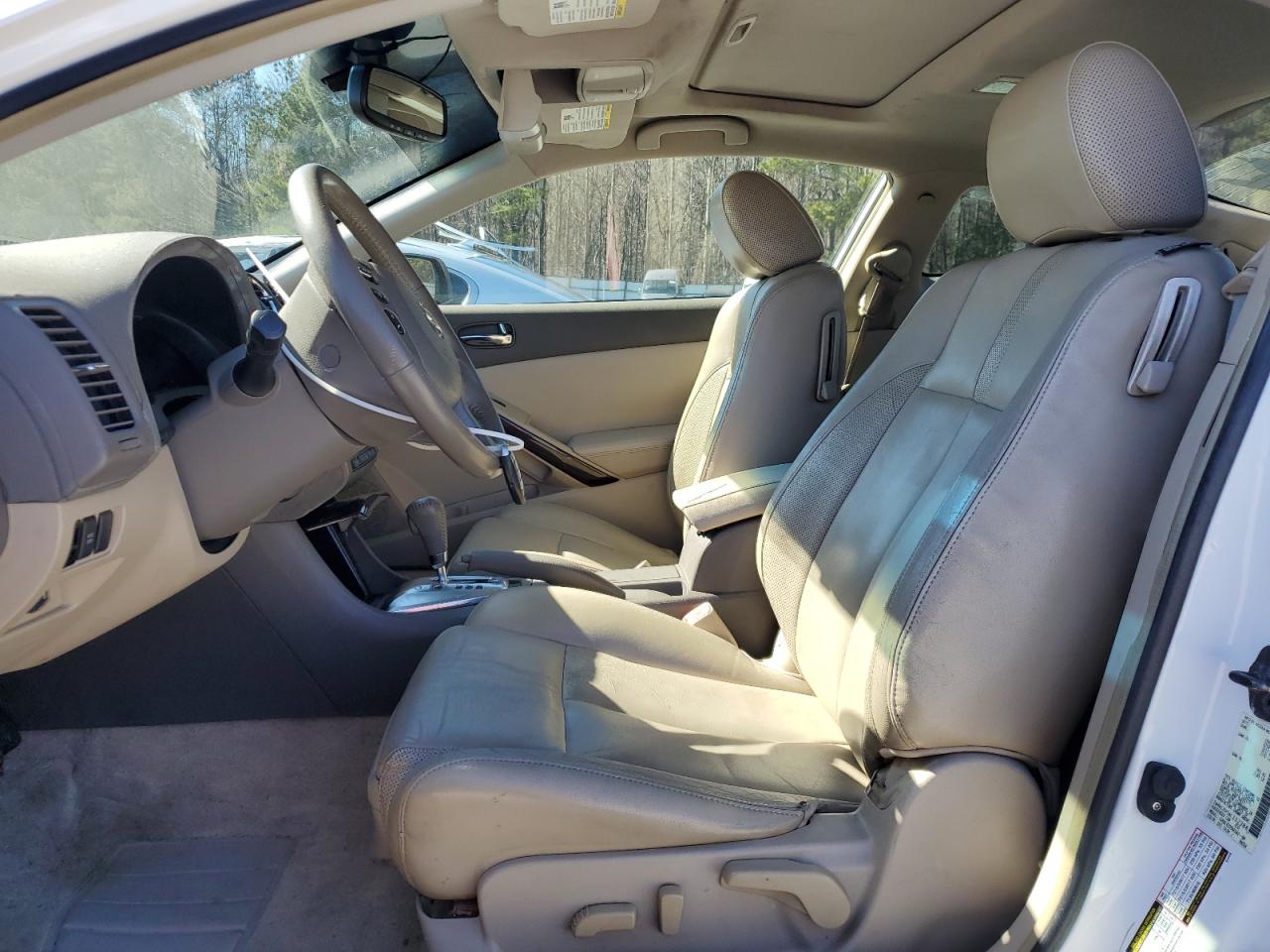 2010 Nissan Altima - Image 7