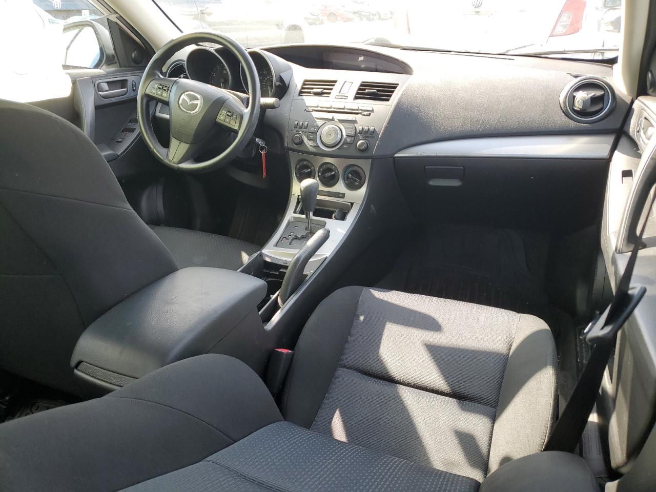 2010 Mazda 3 - Image 8