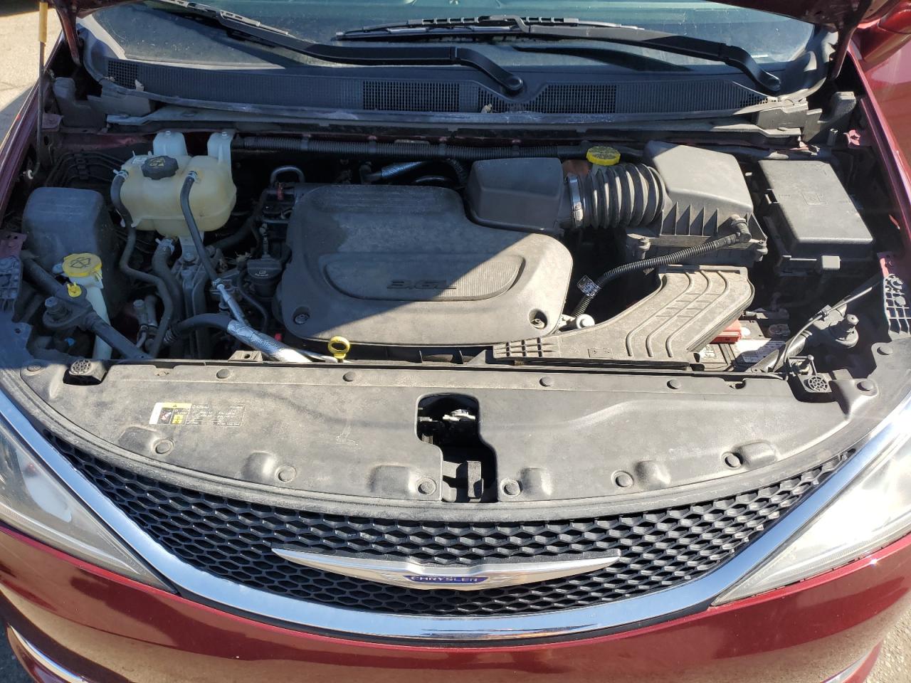 2019 Chrysler Pacifica - Image 14