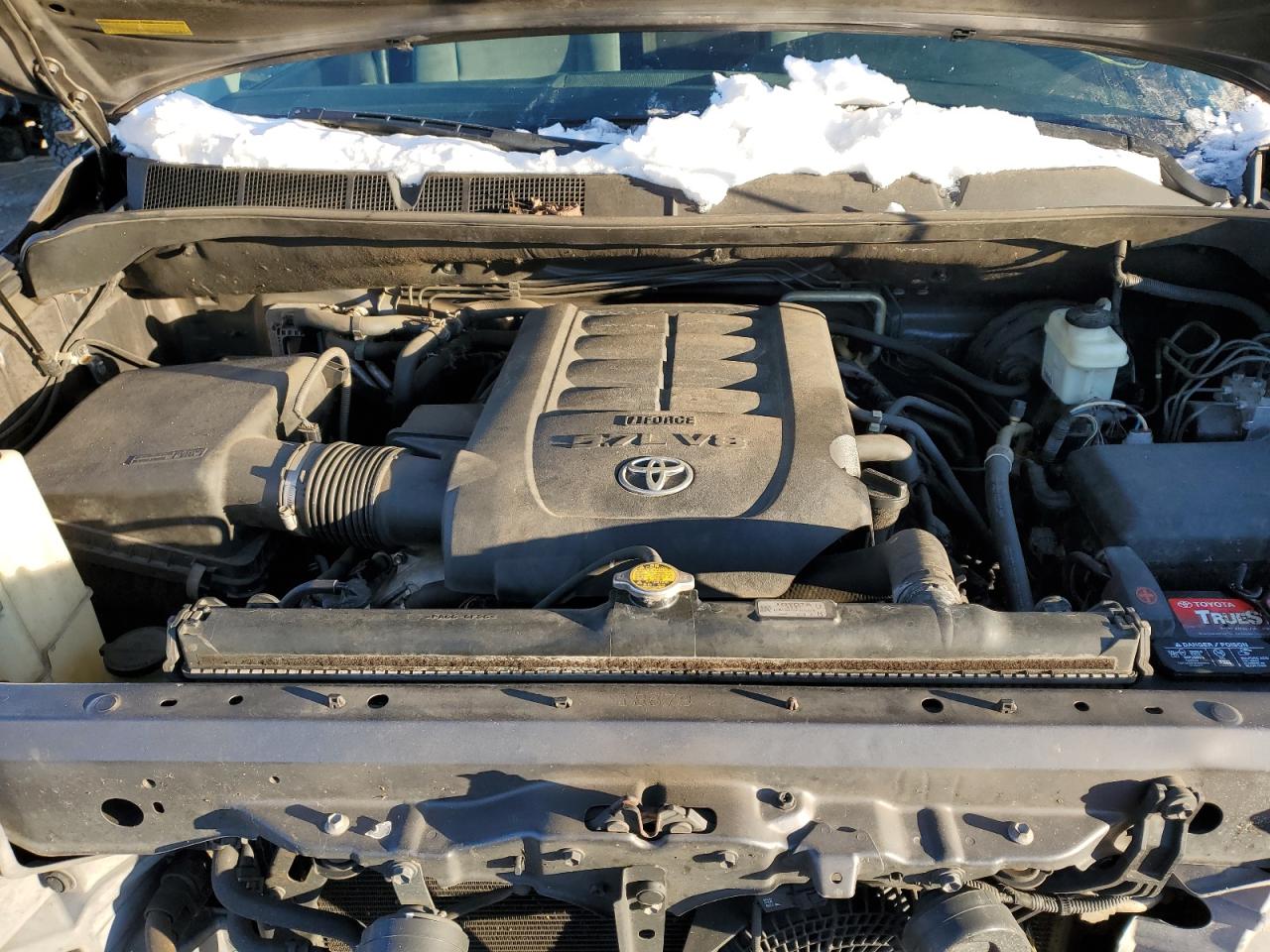 2011 Toyota Sequoia - Image 12